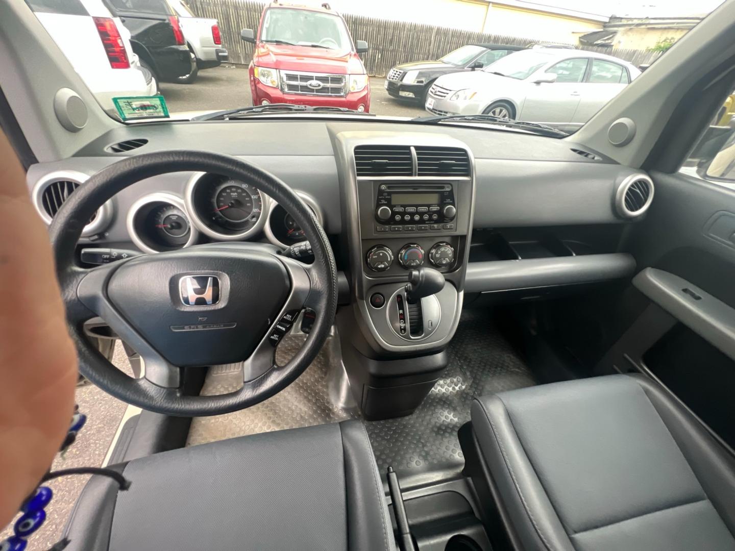 2005 Beige /Gray Honda Element EX 4WD 4-spd AT (5J6YH286X5L) with an 2.4L L4 DOHC 16V engine, 4 Speed Automatic Overdrive transmission, located at 1018 Brunswick Ave, Trenton, NJ, 08638, (609) 989-0900, 40.240086, -74.748085 - Wow, This Element is Super Clean and runs like new! An absolute must see and drive to appreciate this rare Honda!! - Photo#17